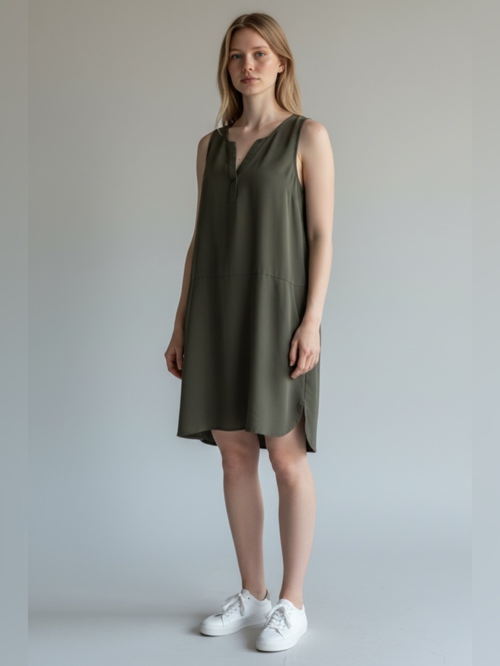 GAP Olive Green Shift Dress Sleeveless V Neck Casual Mini Minimalist Size XS